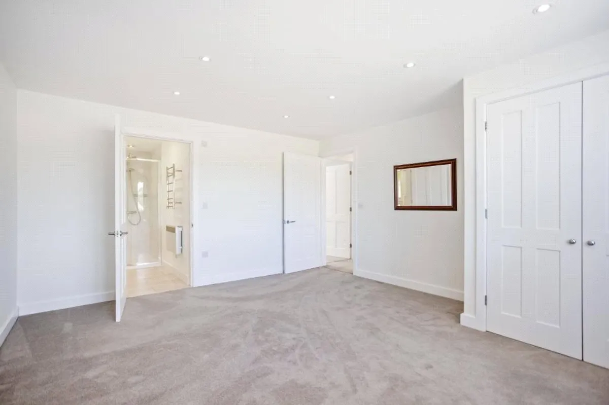 Farleigh View, Cliddesden, RG25