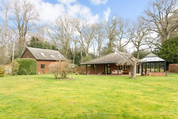 Littleholme, Clapper Hill, Pamber End, RG26