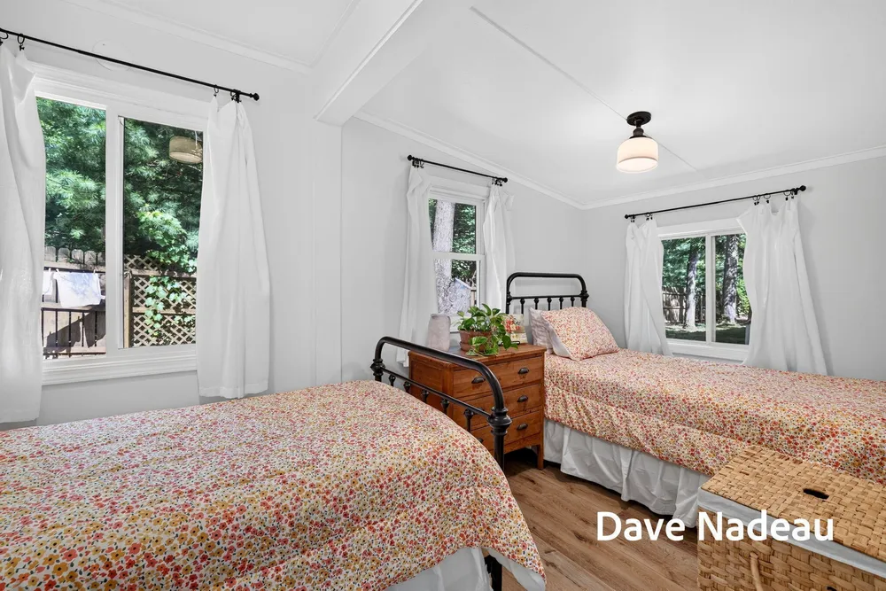 3581 65th St, Saugatuck, MI 49453-9792