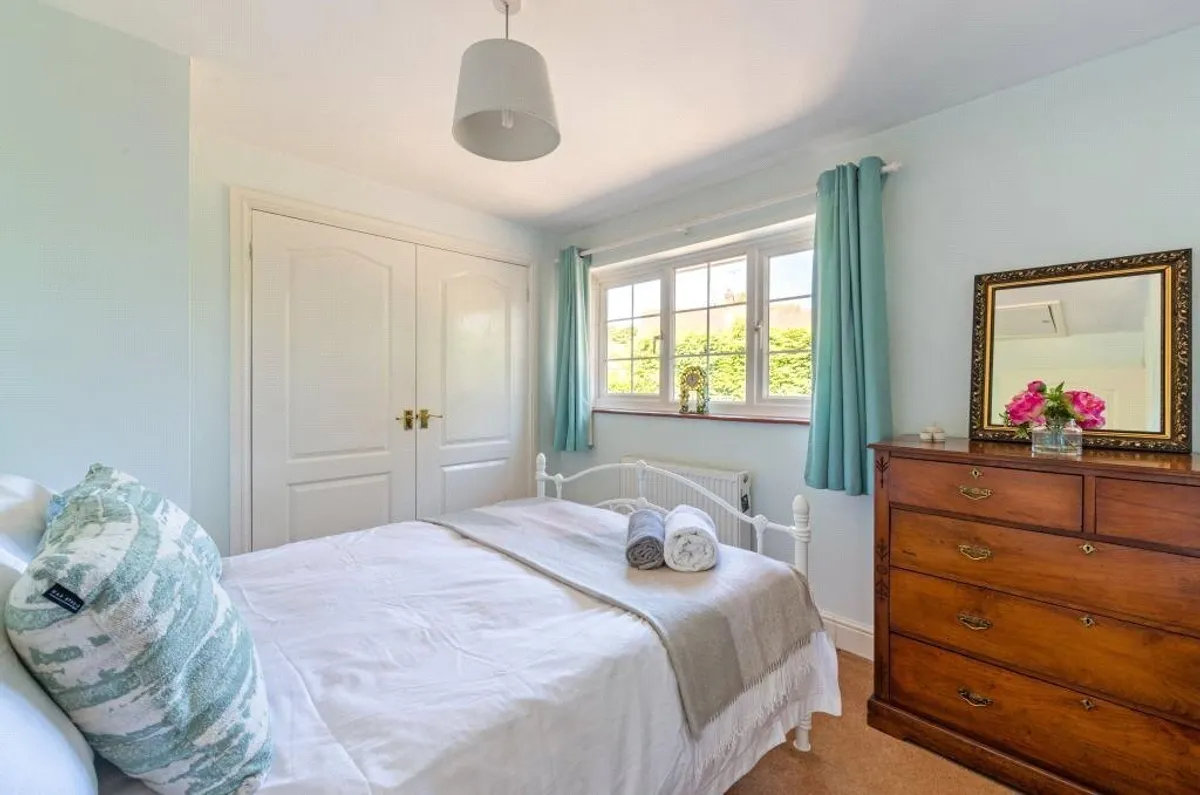 Neville Close, Basingstoke, RG21
