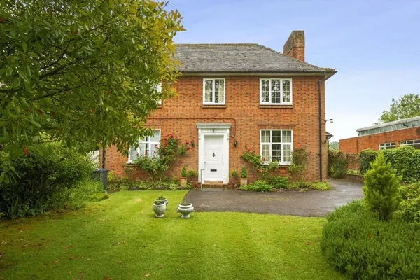 Laurels, Monk Sherborne, Nr Basingstoke, RG26