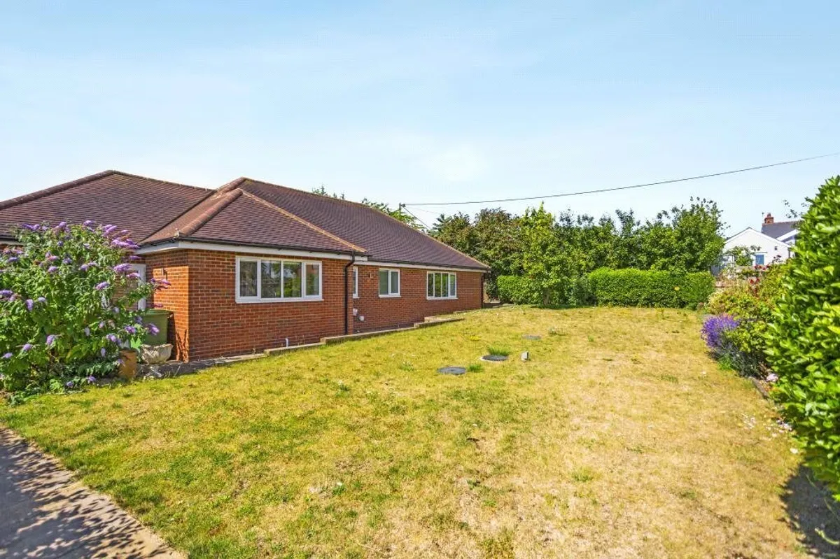 Farleigh View, Cliddesden, RG25