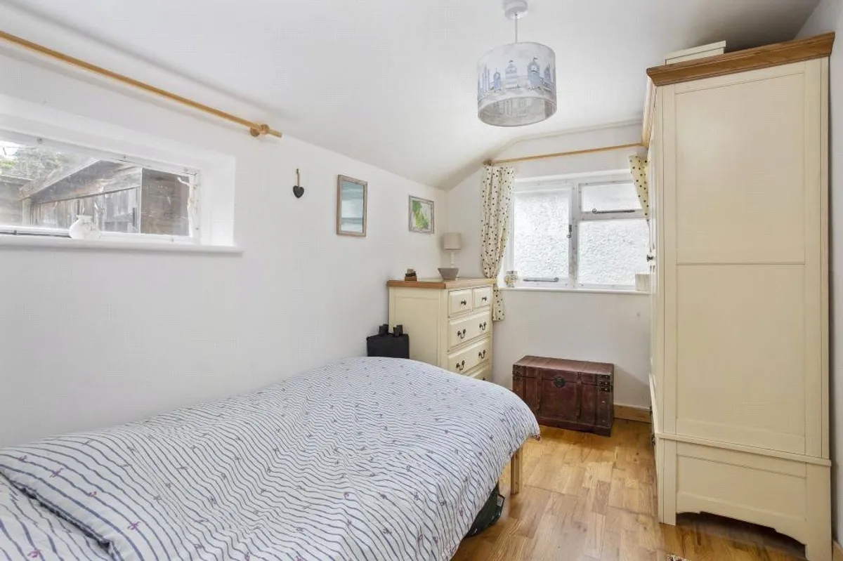 West End, Sherborne St. John, Basingstoke, Hampshire, RG24