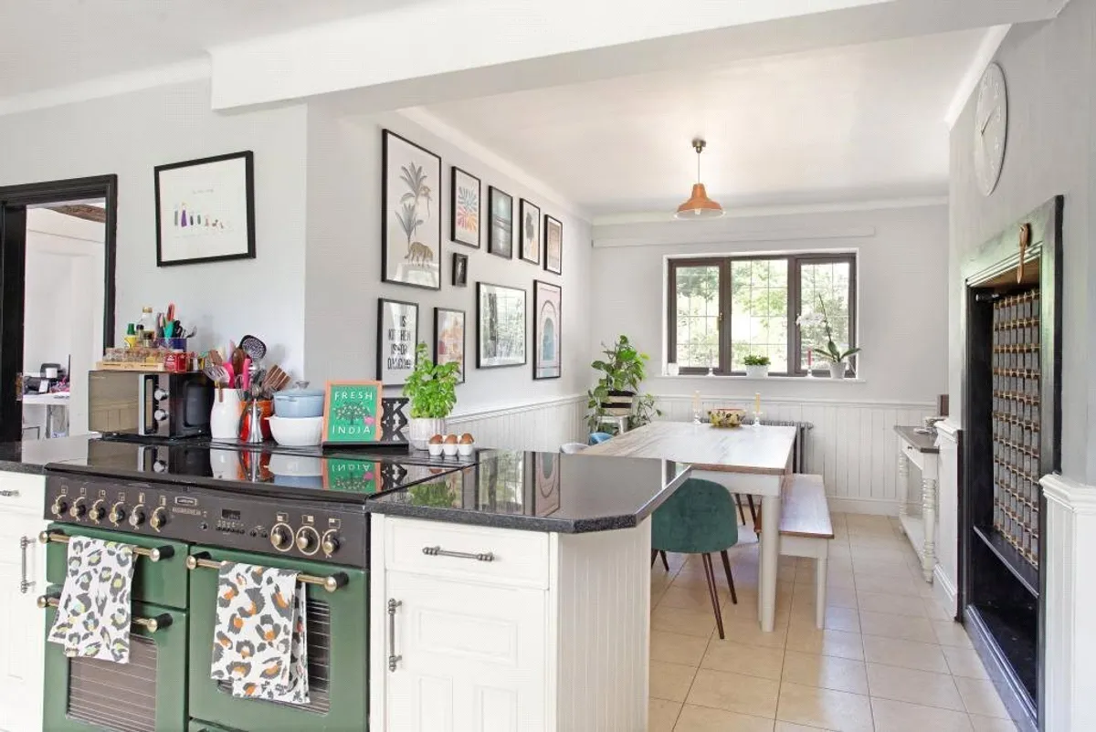 The Warren, Dogmersfield, RG27