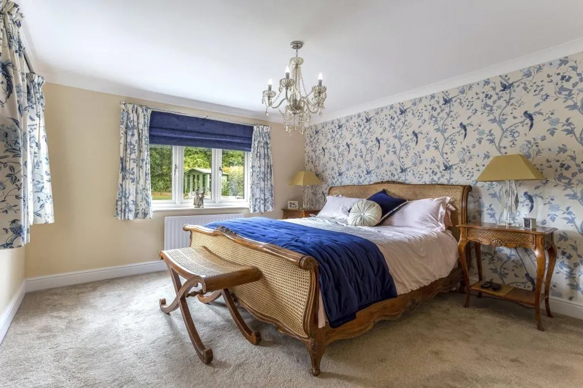 Chapel Walk, Cliddesden, RG25