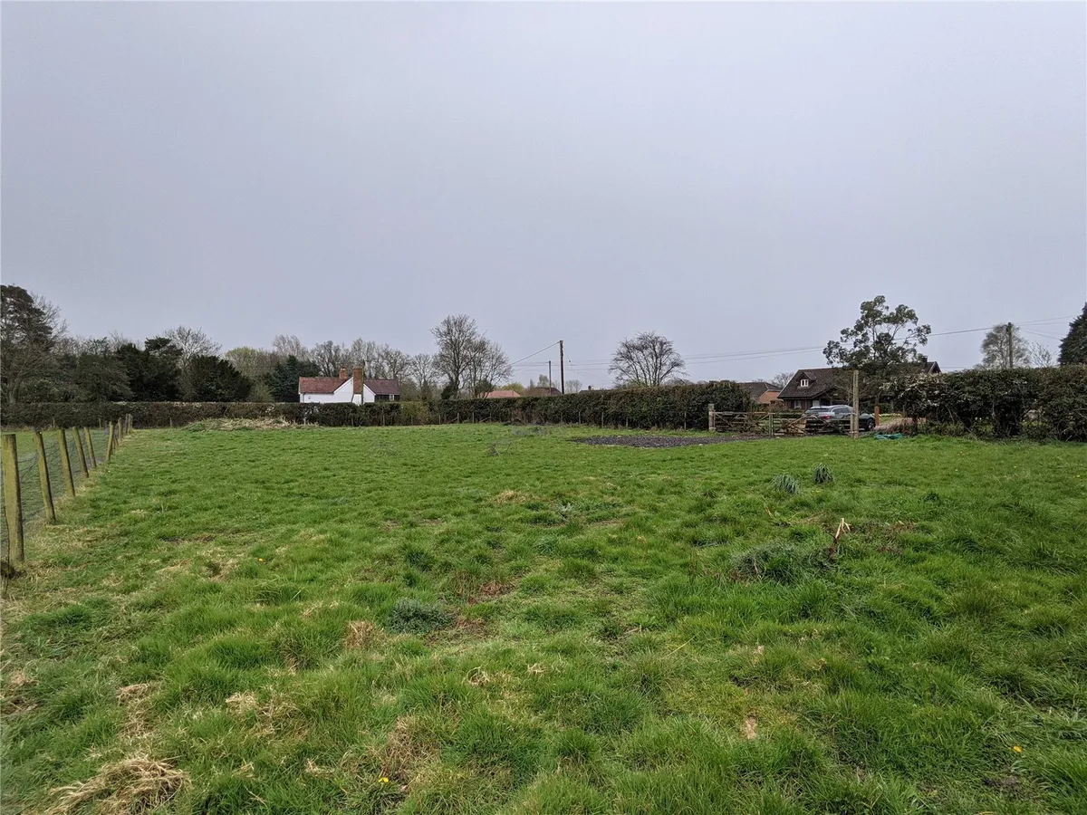 Baughurst Road, Baughurst, RG26