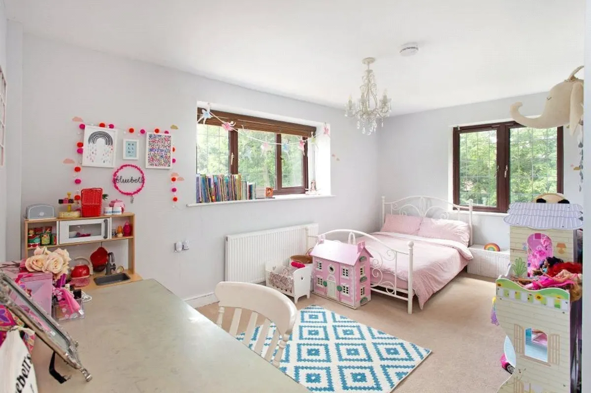 The Warren, Dogmersfield, RG27