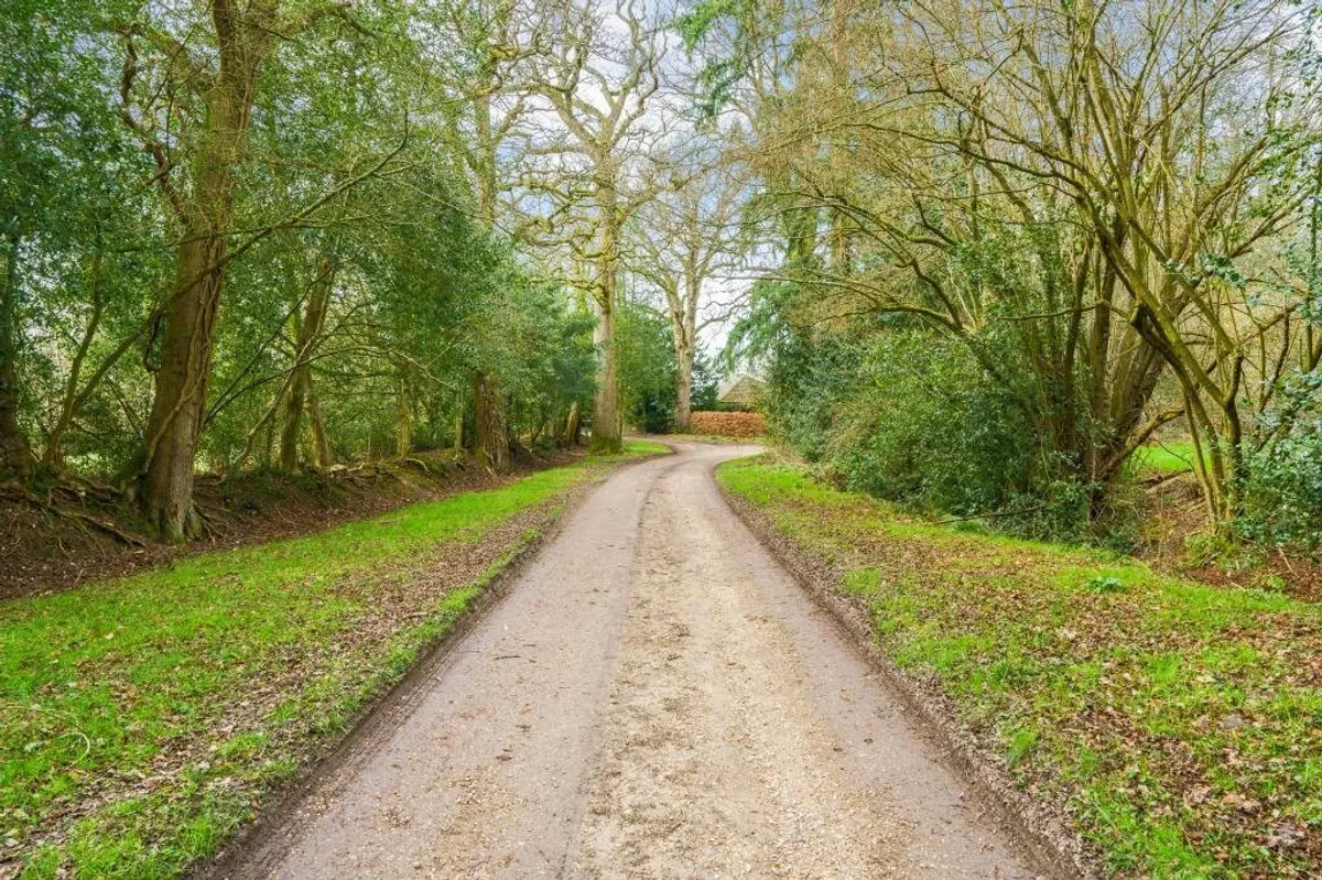 Littleholme, Clapper Hill, Pamber End, RG26