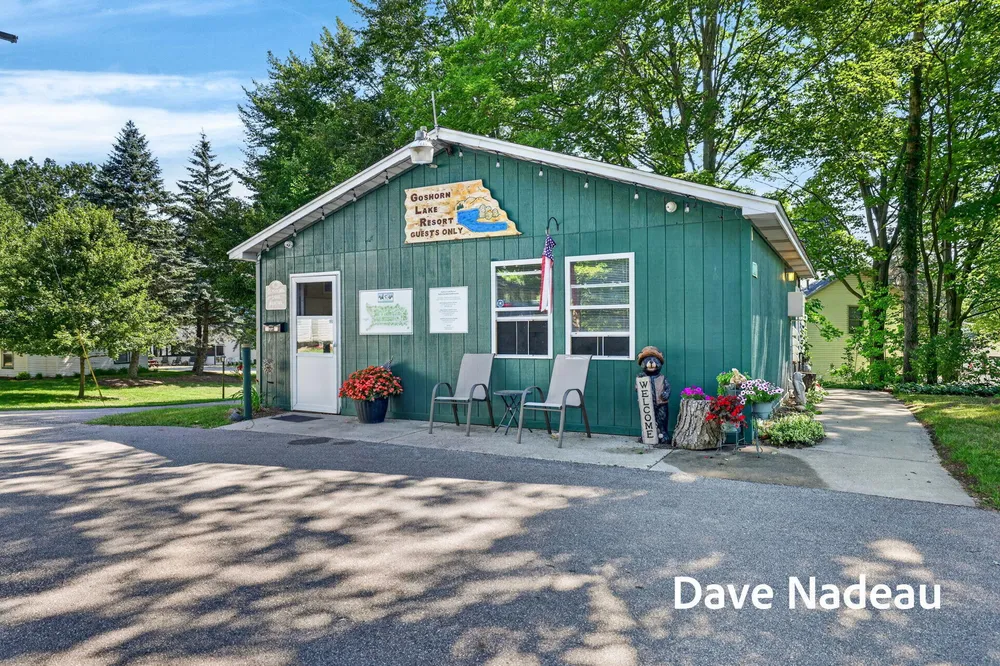 3581 65th St, Saugatuck, MI 49453-9792