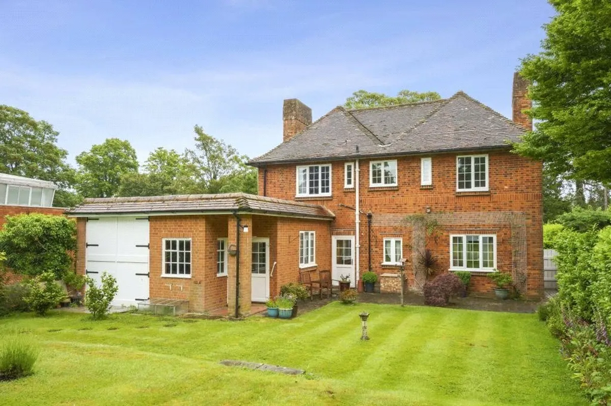 Laurels, Monk Sherborne, Nr Basingstoke, RG26