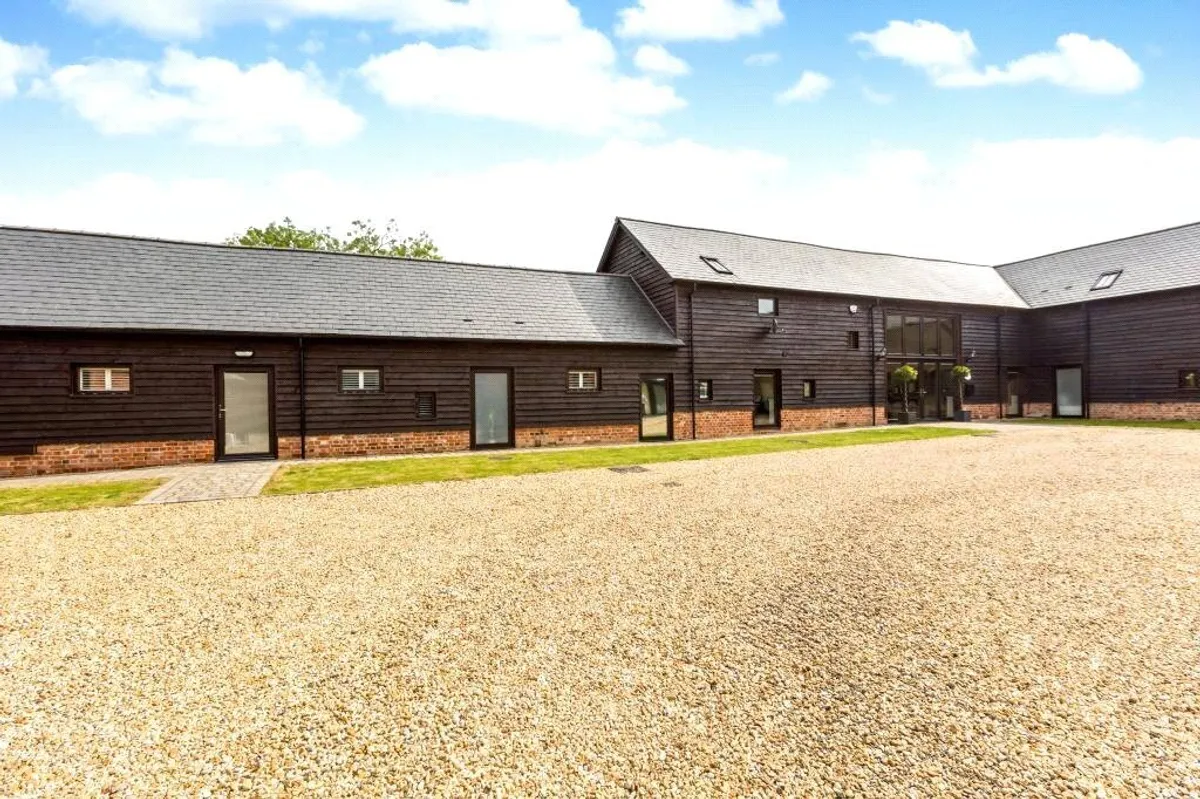 Rotherwick Barn, Bramley, RG26