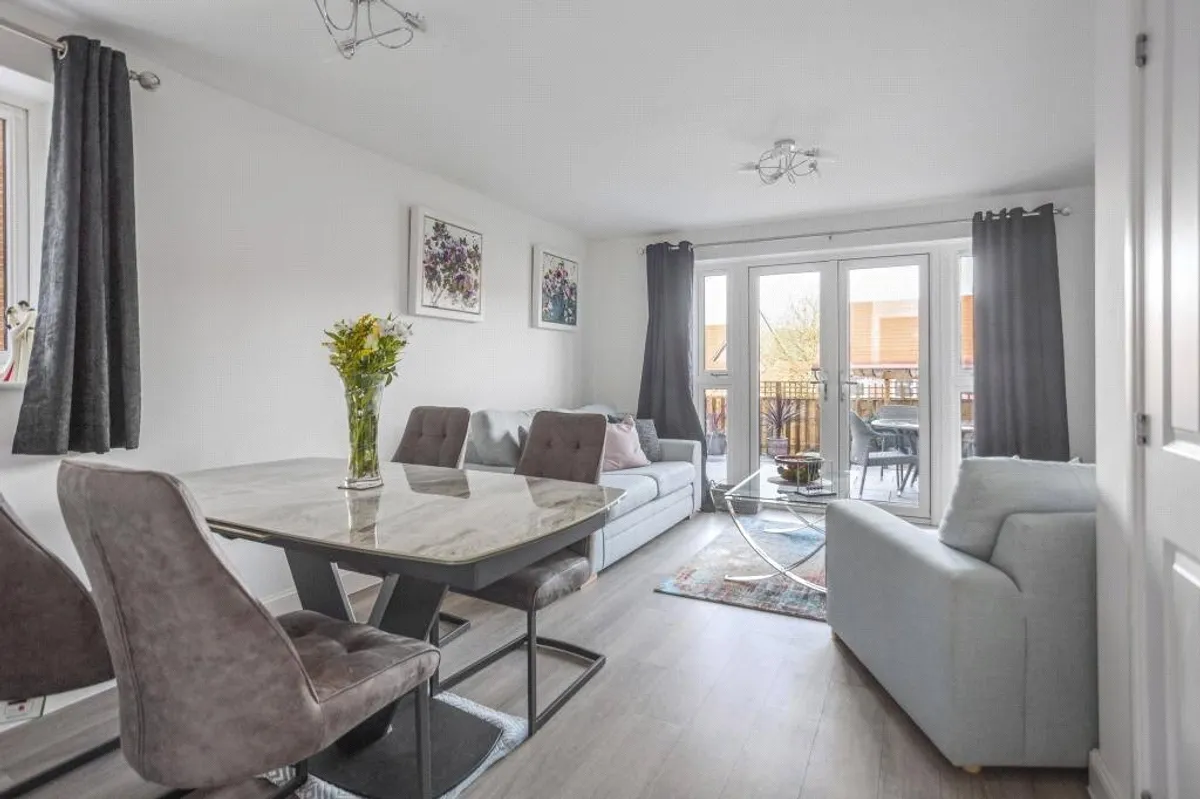 Blackmoor Drive, Basingstoke, RG24