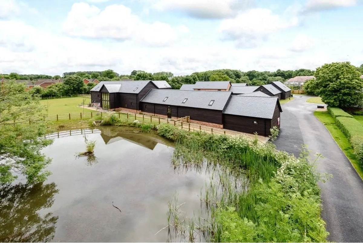 Rotherwick Barn, Bramley, RG26