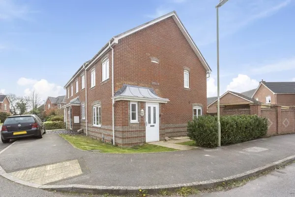 Dorset Crescent, Highfields, RG22