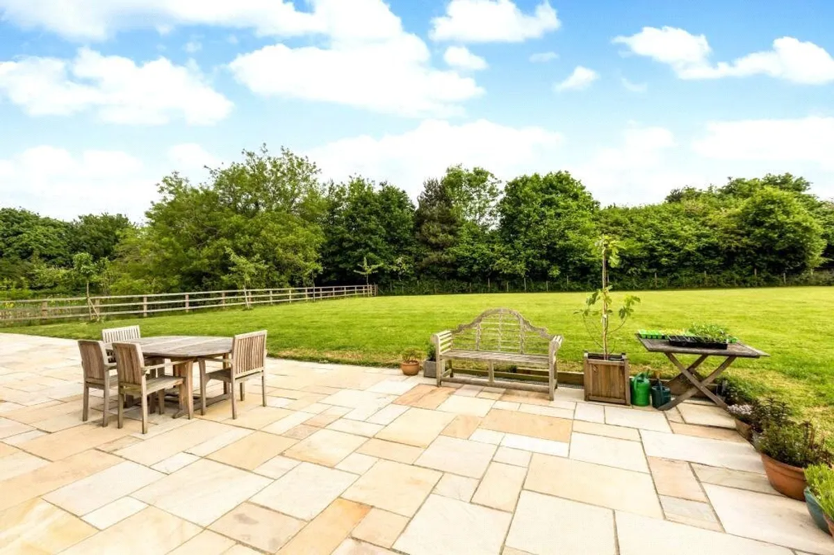 Rotherwick Barn, Bramley, RG26