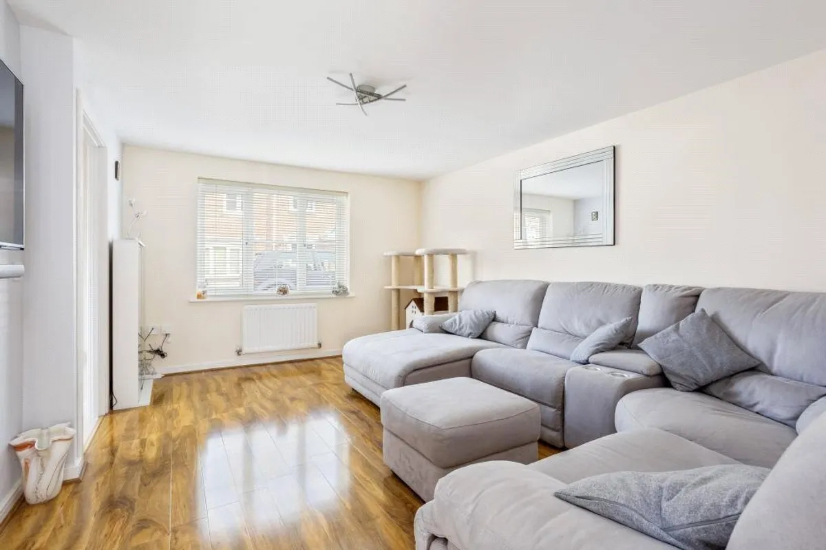 Dorset Crescent, Highfields, RG22