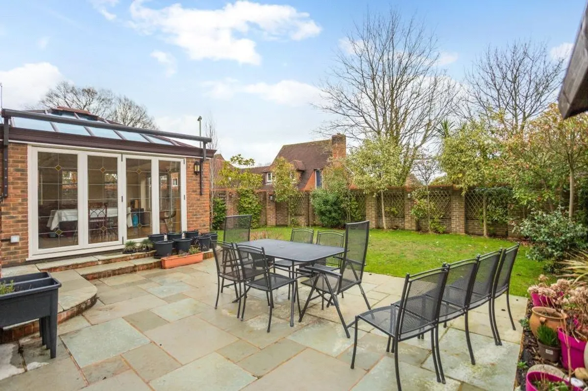 Hopton Garth, Lychpit, Basingstoke, RG24