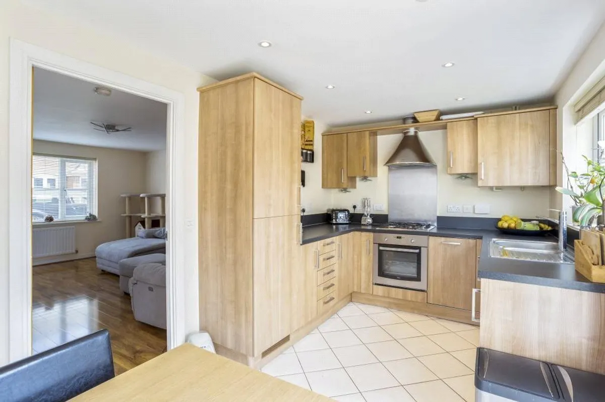 Dorset Crescent, Highfields, RG22