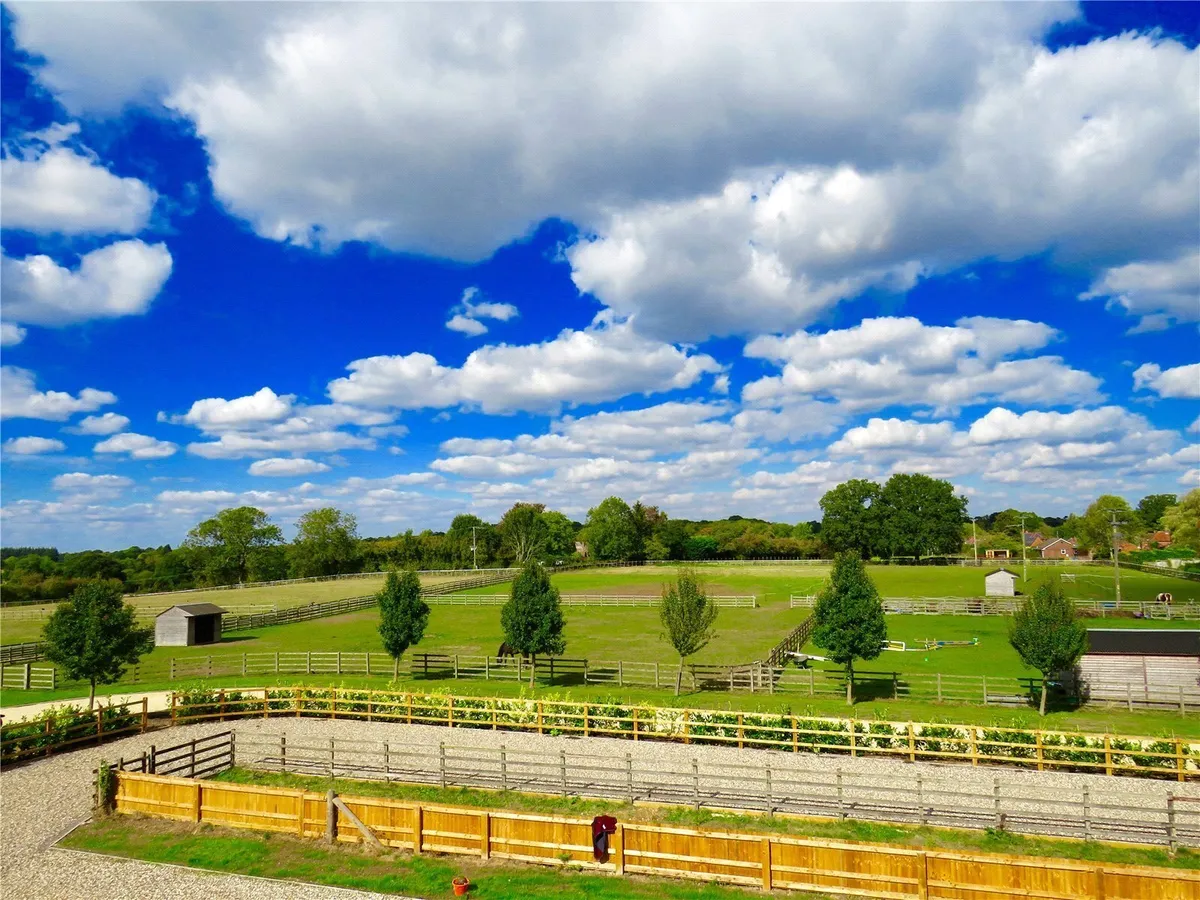 Baughurst Rd, Baughurst, RG26