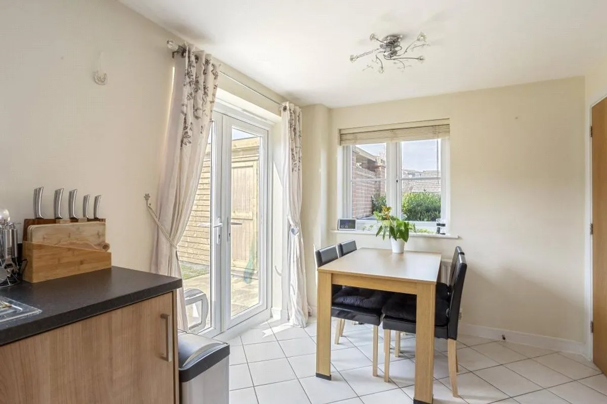 Dorset Crescent, Highfields, RG22