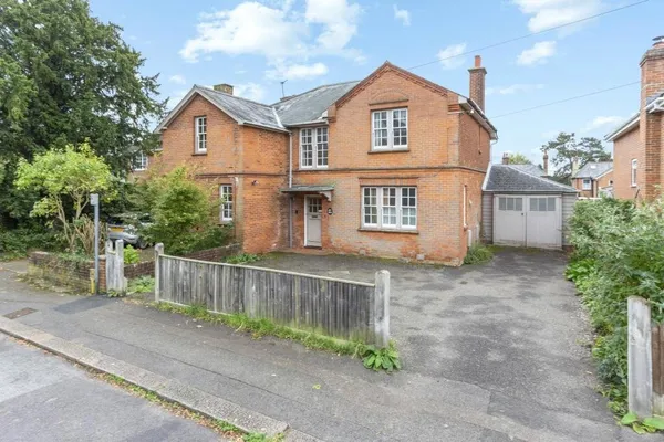 Cromwell Road, Basingstoke, RG21