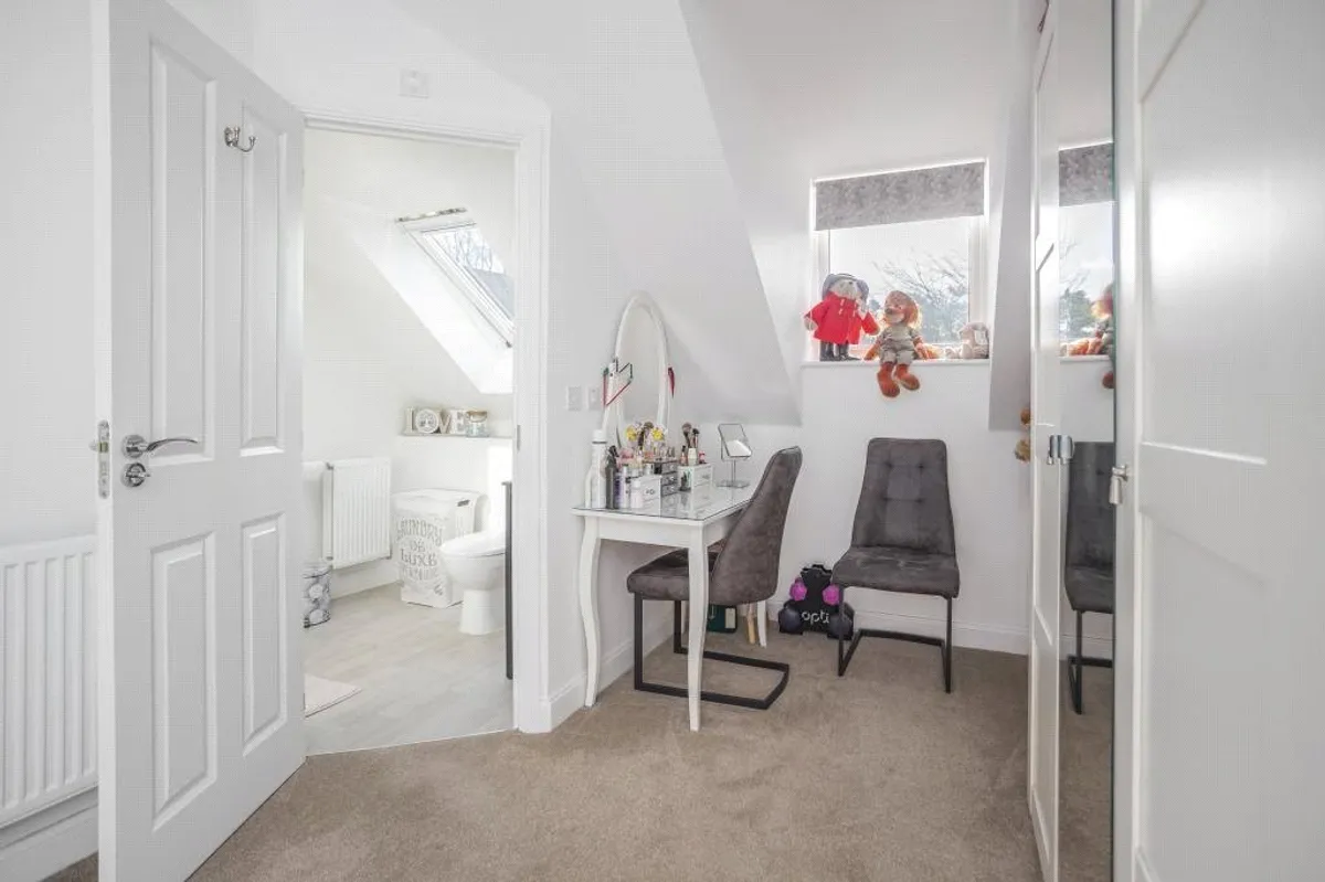 Blackmoor Drive, Basingstoke, RG24