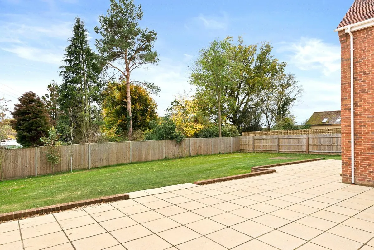 Baughurst Rd, Baughurst, RG26