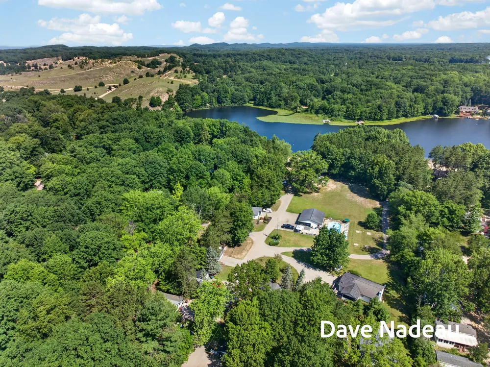3581 65th St, Saugatuck, MI 49453-9792