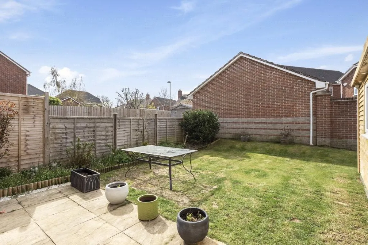 Dorset Crescent, Highfields, RG22