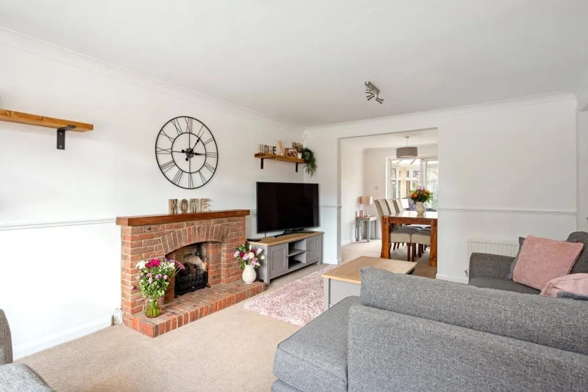 Saffron Close, Chineham, RG24