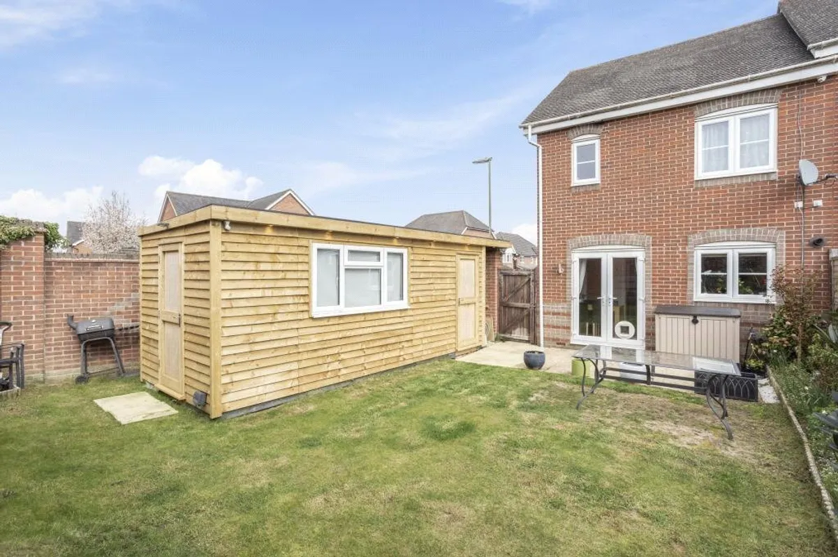 Dorset Crescent, Highfields, RG22