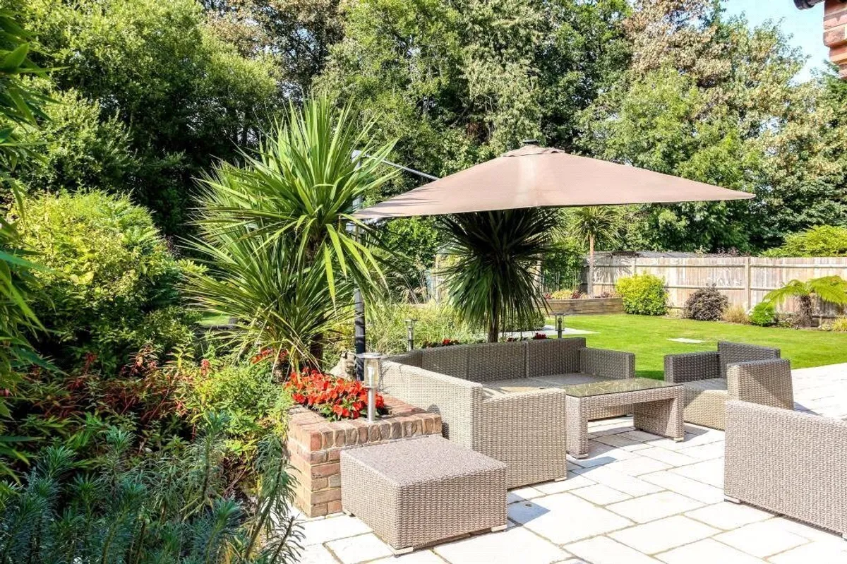Greenwoods, Bramley, RG26