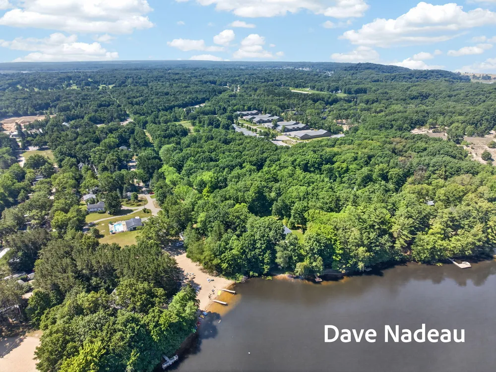 3581 65th St, Saugatuck, MI 49453-9792