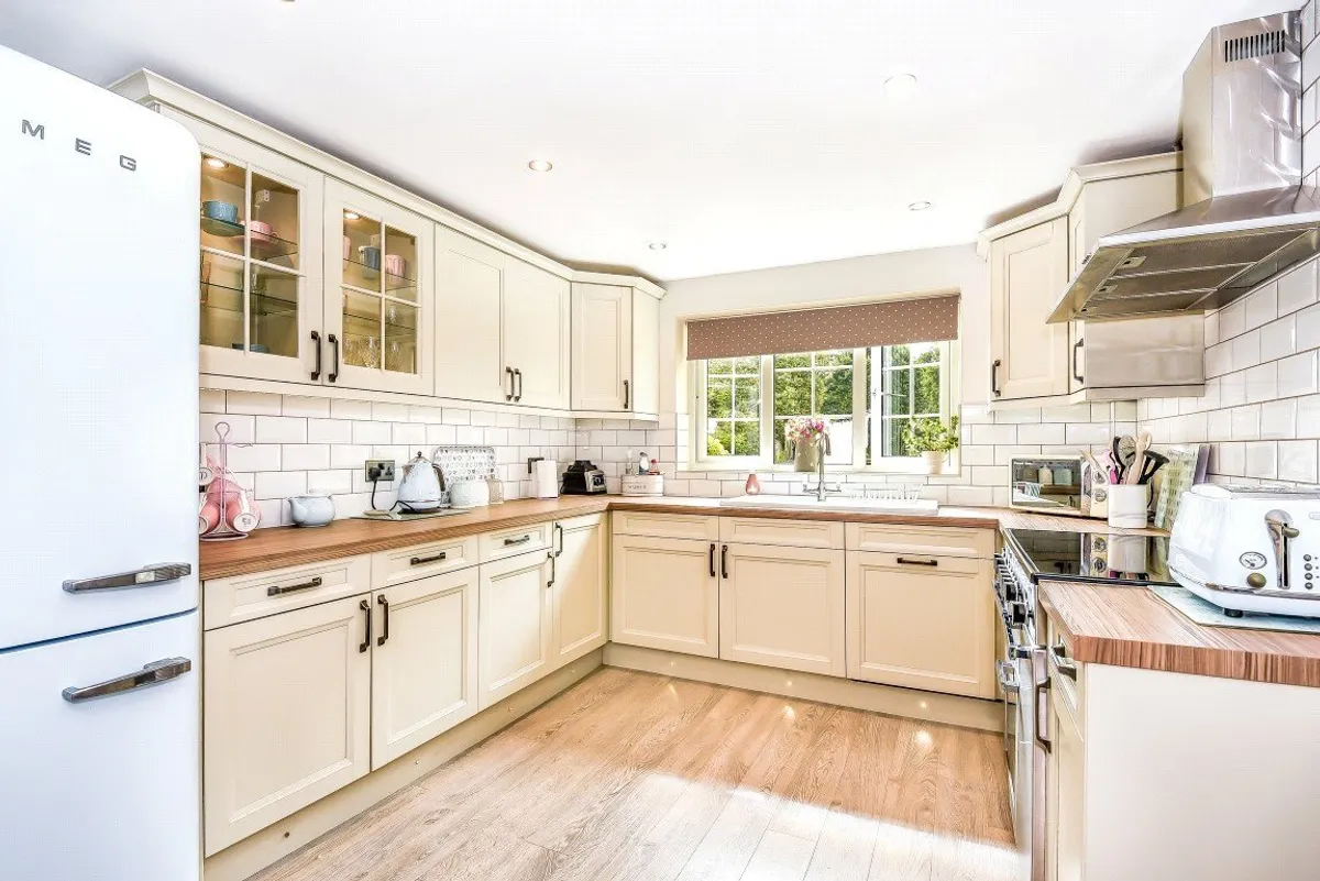 Round Oak Cottages, Padworth Common, RG7