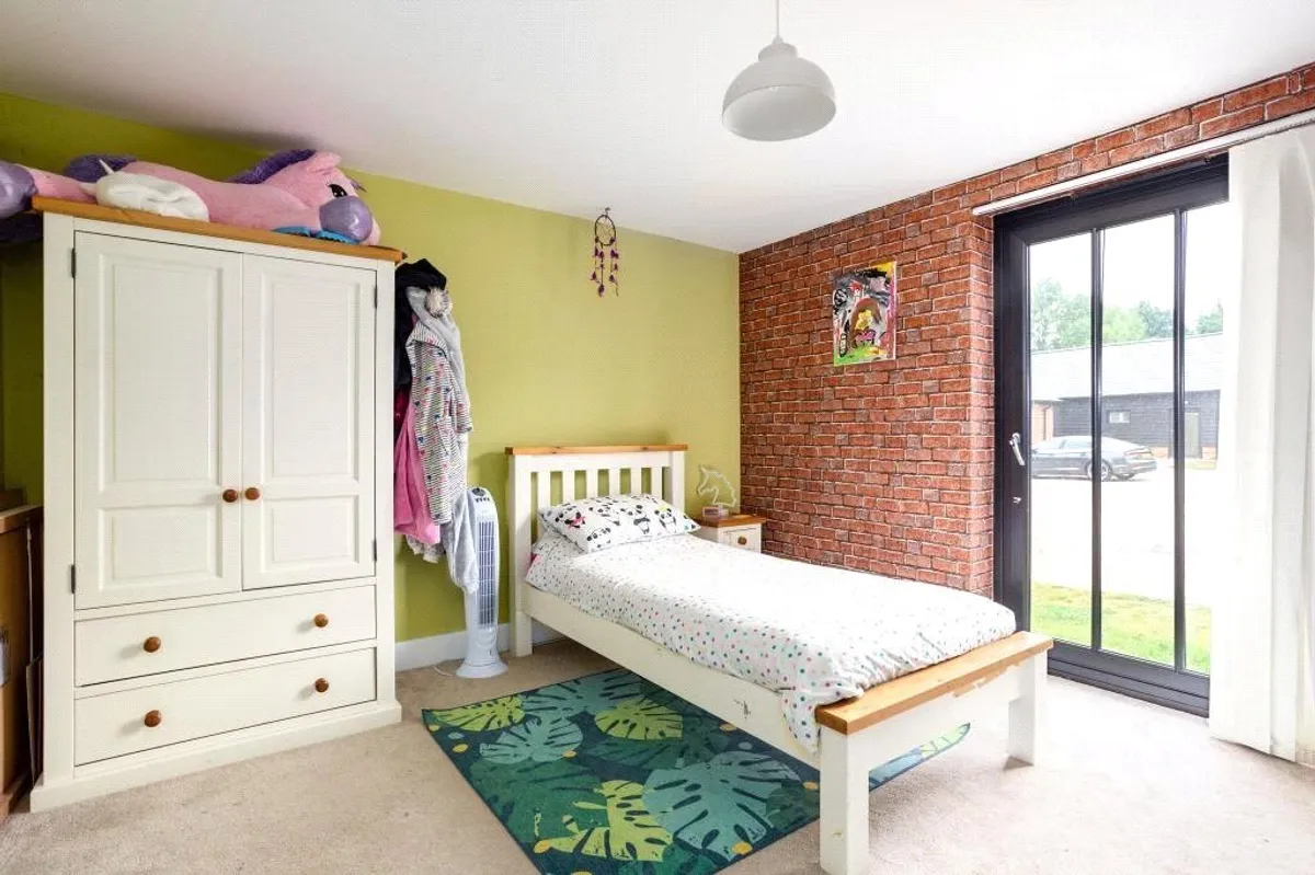 Bullsdown Farm, Bramley, RG26