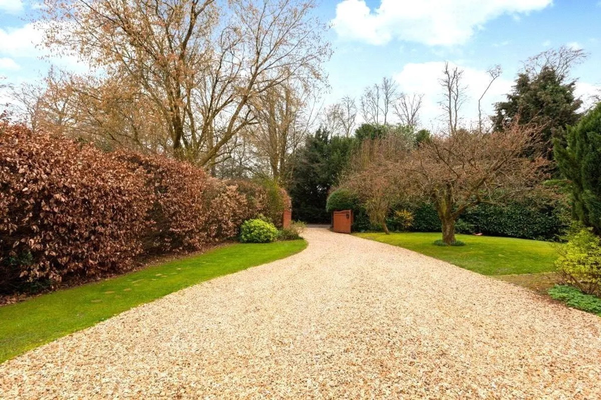Skippetts Lane East, Basingstoke, RG21