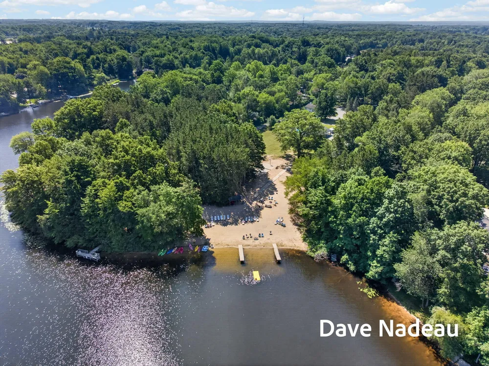 3581 65th St, Saugatuck, MI 49453-9792