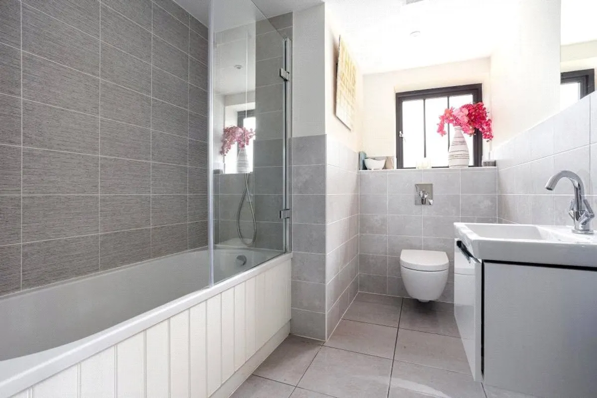 Bullsdown Farm, Bramley, RG26