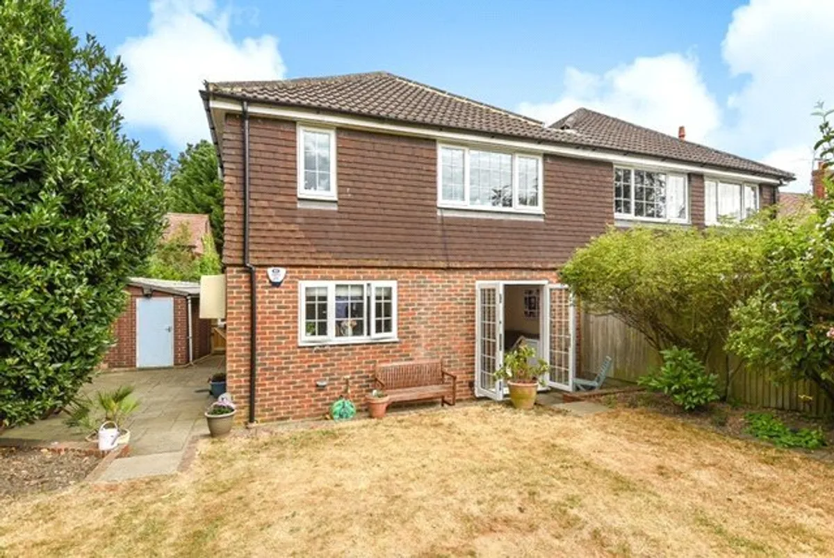 Round Oak Cottages, Padworth Common, RG7