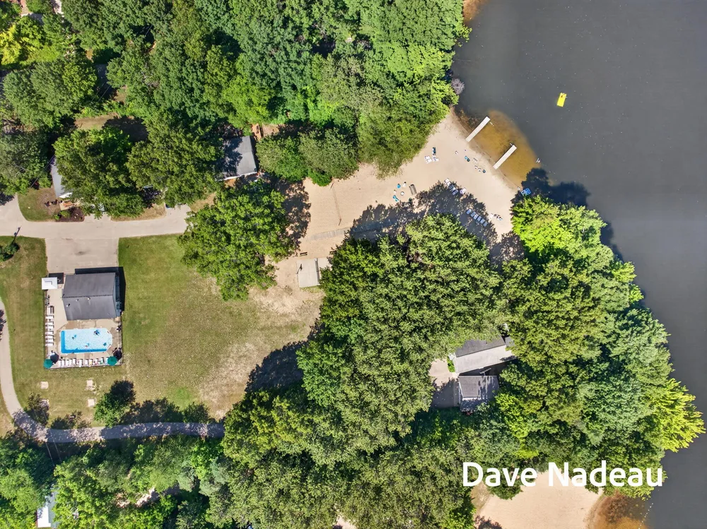 3581 65th St, Saugatuck, MI 49453-9792
