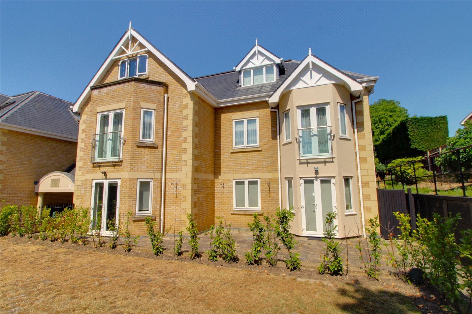 Slades Hill, Enfield, Middlesex, EN2 Image 1