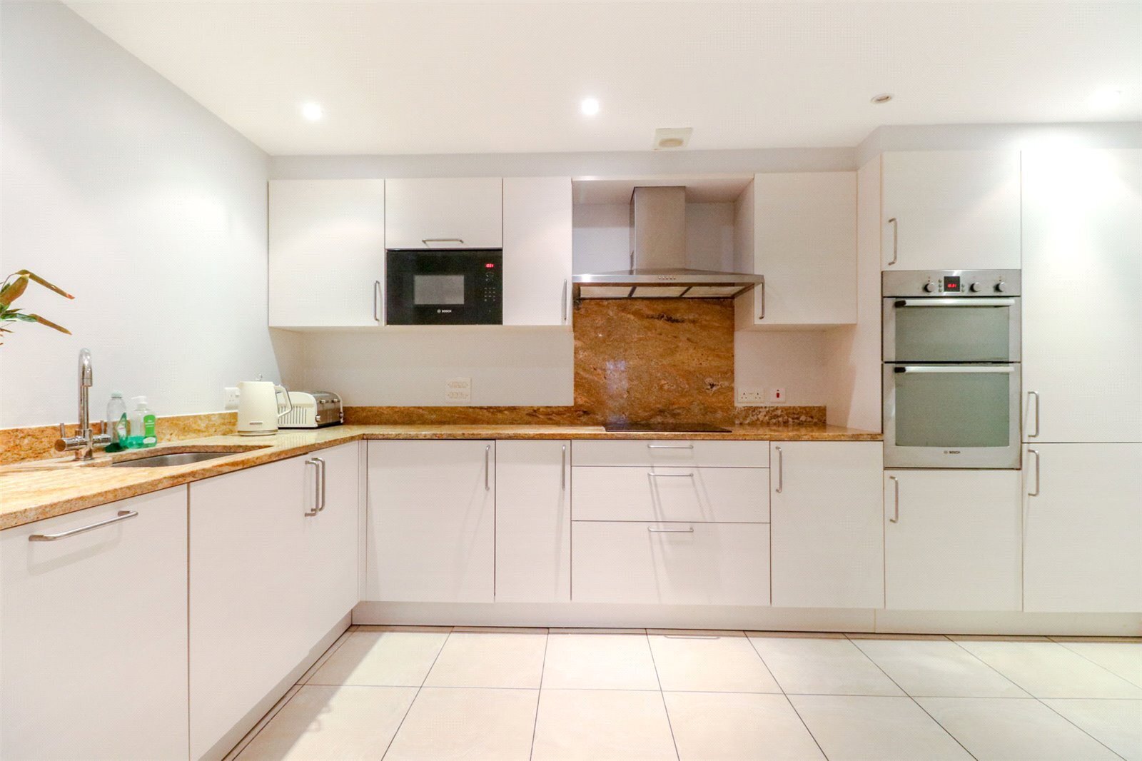Slades Hill, Enfield, Middlesex, EN2 Image 4