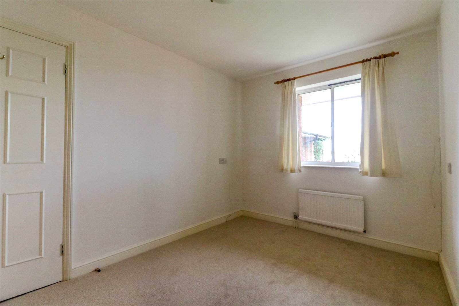 Cavell Drive, Enfield, Middlesex, EN2 Image 8