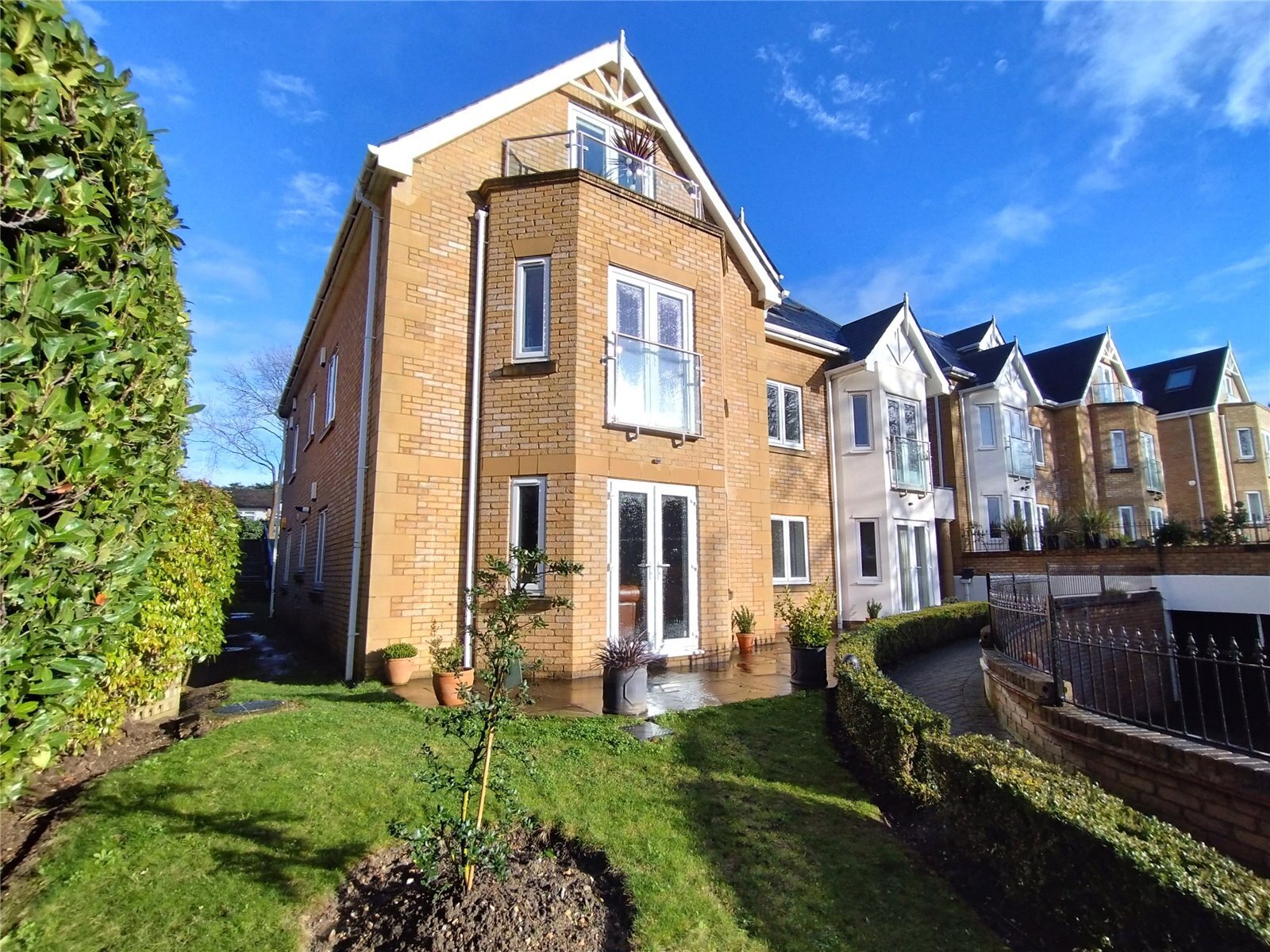 Slades Hill, Enfield, Middlesex, EN2 Image 3