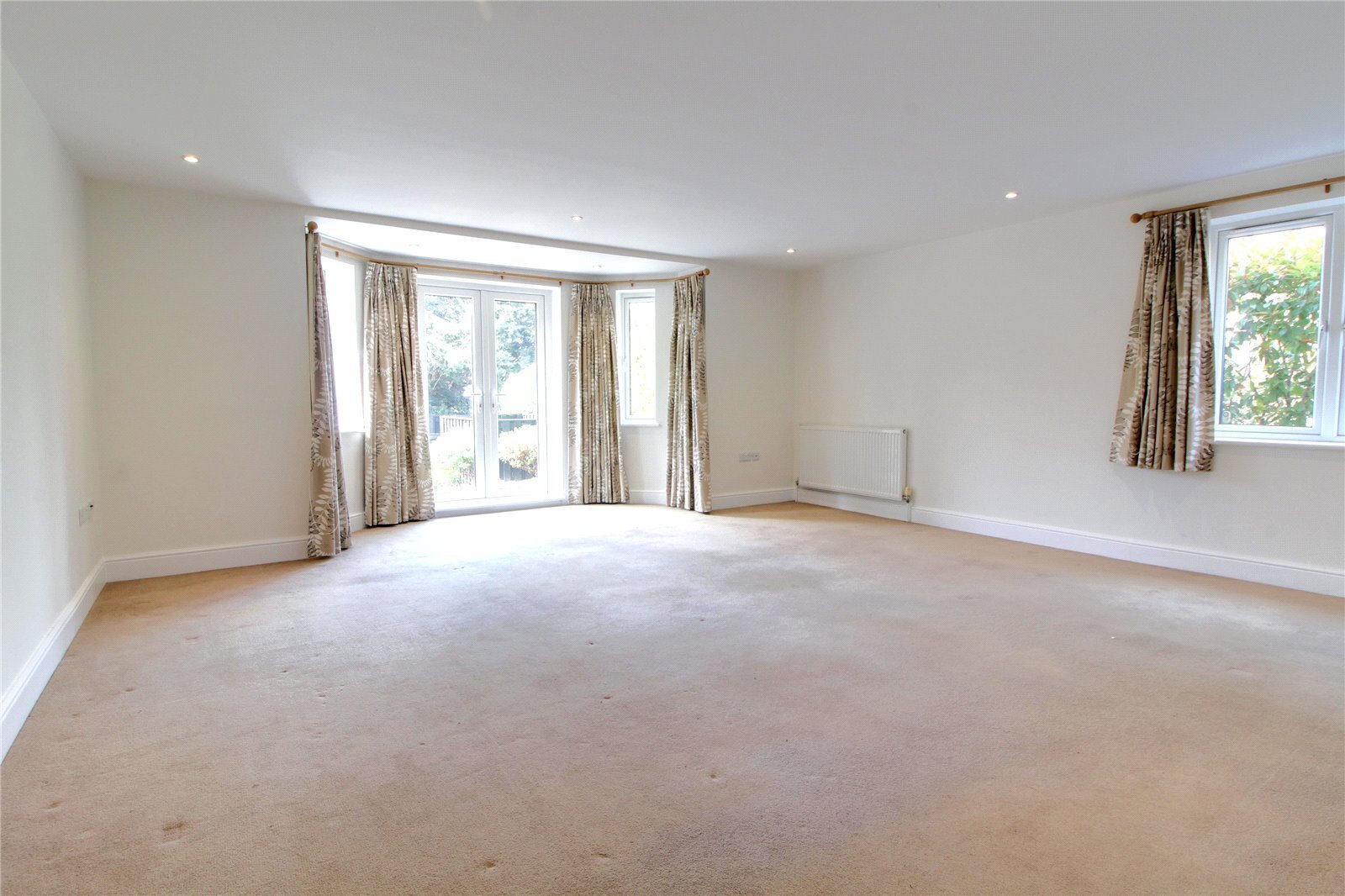 Slades Hill, Enfield, Middlesex, EN2 Image 1
