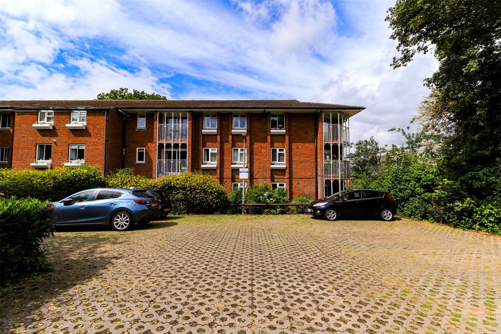 Cavell Drive, Enfield, Middlesex, EN2 Image 12