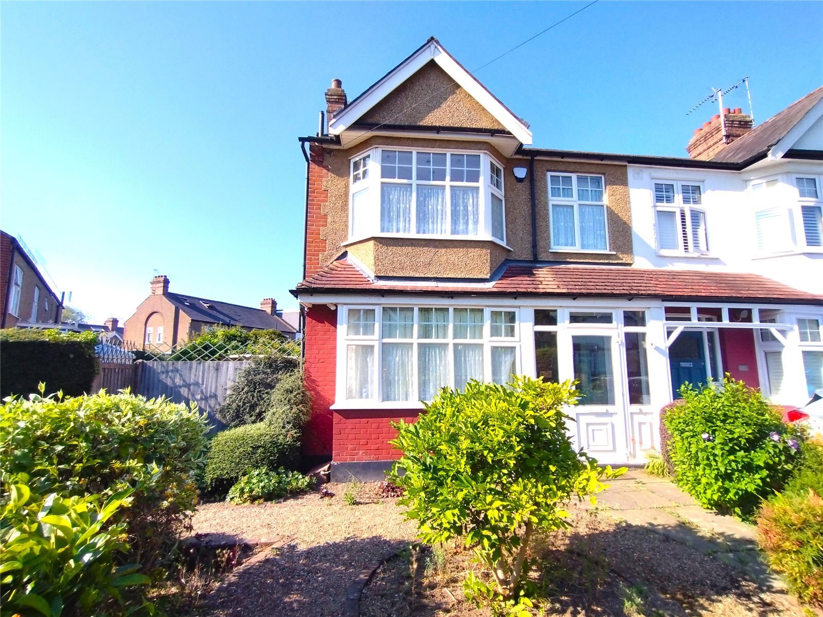 Chase Side Avenue, Enfield, Middlesex, EN2 Image 1