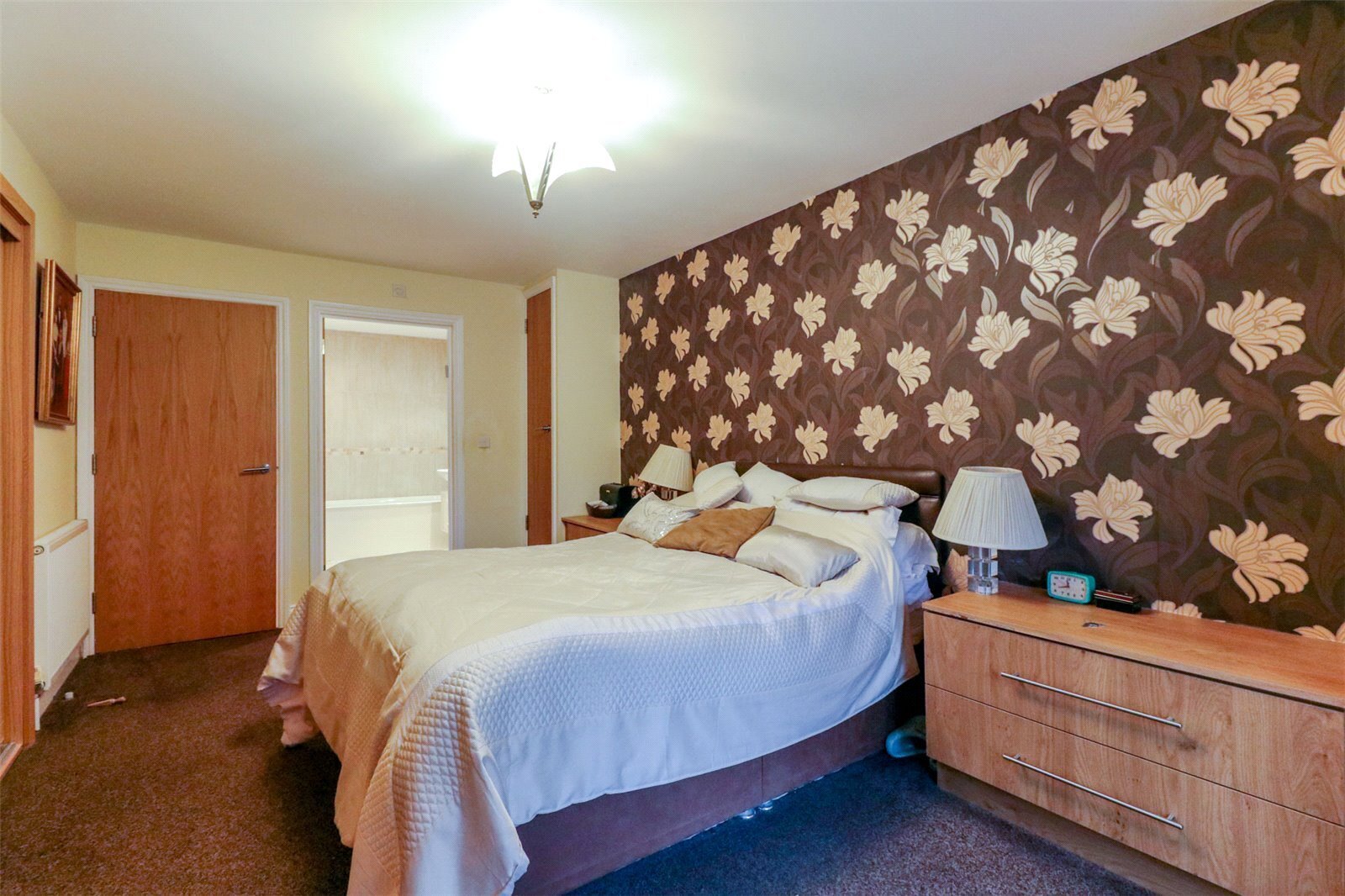 Slades Hill, Enfield, Middlesex, EN2 Image 9