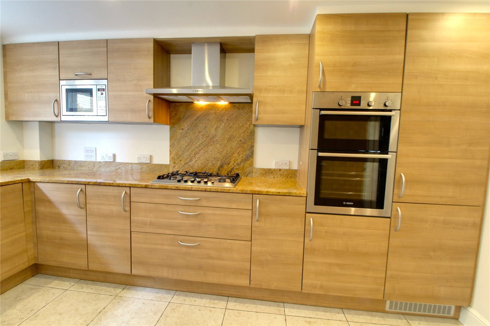 Slades Hill, Enfield, Middlesex, EN2 Image 7