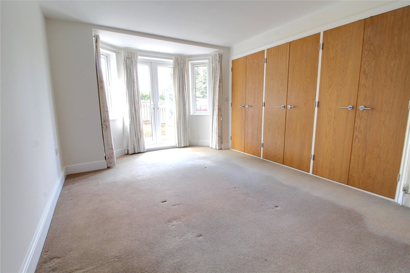 Slades Hill, Enfield, Middlesex, EN2 Image 9